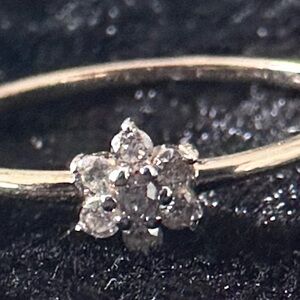 14K Gold Natural Diamonds Flower Ring ✨ 0.11 CT Natural Diamonds Size 8